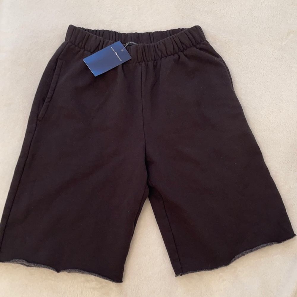 Brandy Melville Rosa Sweatshorts